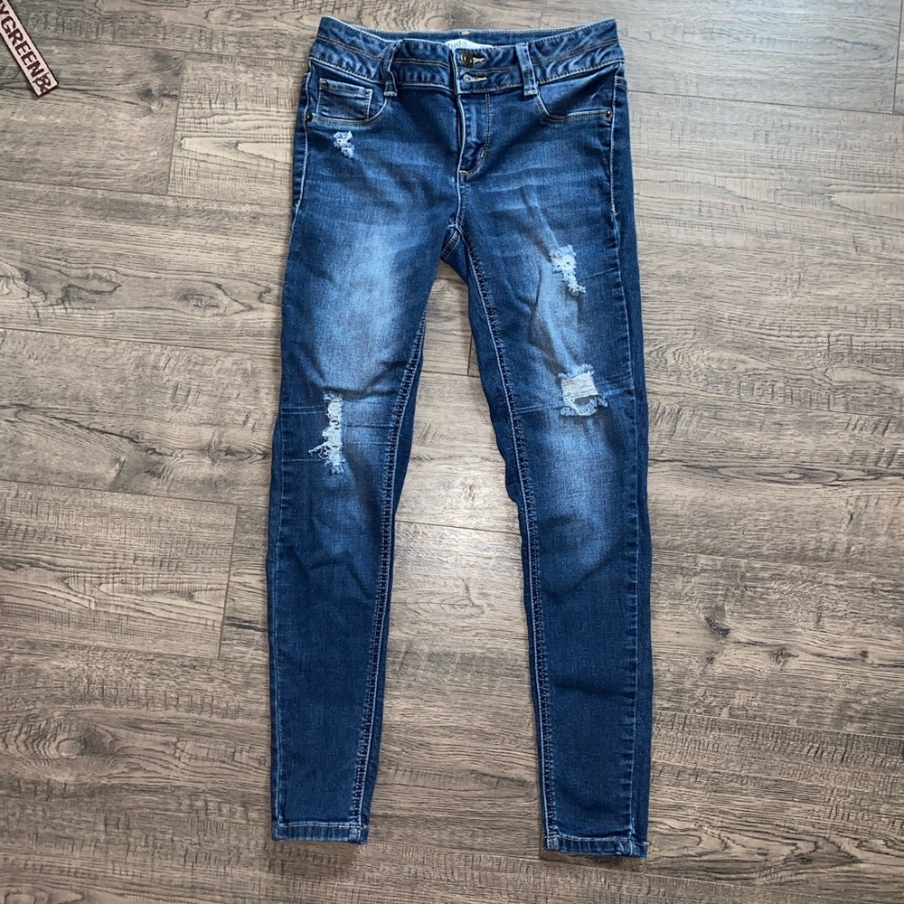 Girls size 12 distressed  Mudd Jeans